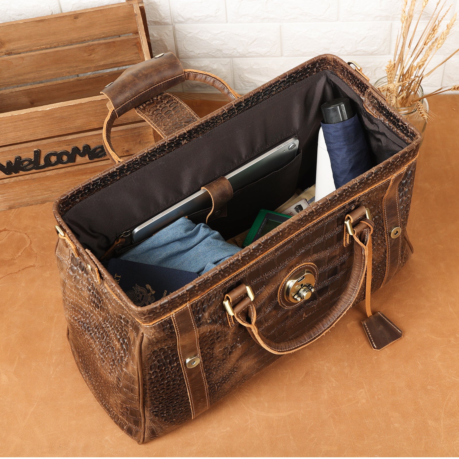 Polare 21 Vintage Cowhide Leather Weekender Travel Overnight Luggage Stylish Duffel Bag